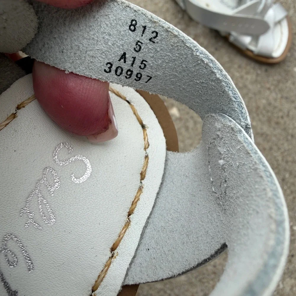 Salt Water Sandals Hoy Shoe Co Original 812 Silver Metallic Leather Kids Sz 5